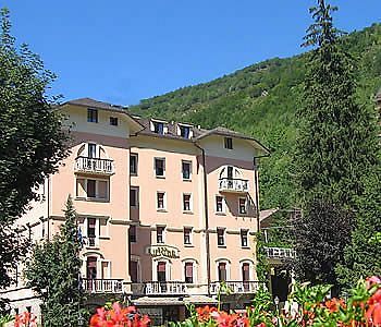 Limone Palace Aparthotel Limone Piemonte Buitenkant foto