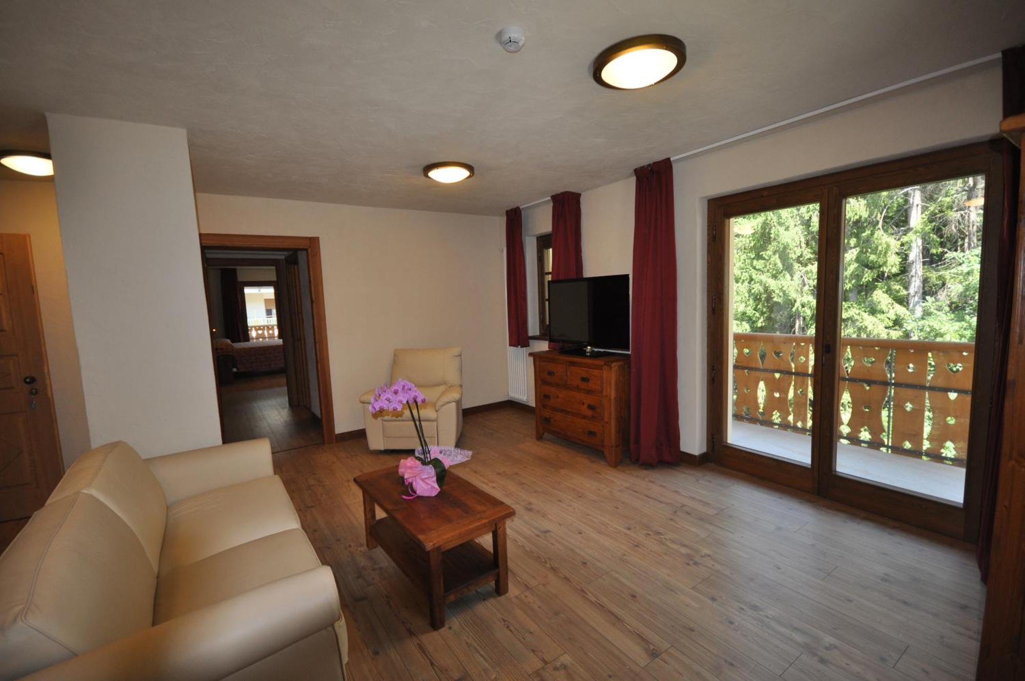 Limone Palace Aparthotel Limone Piemonte Buitenkant foto