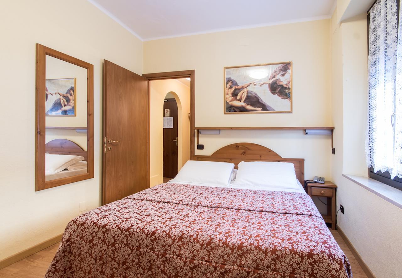 Limone Palace Aparthotel Limone Piemonte Buitenkant foto