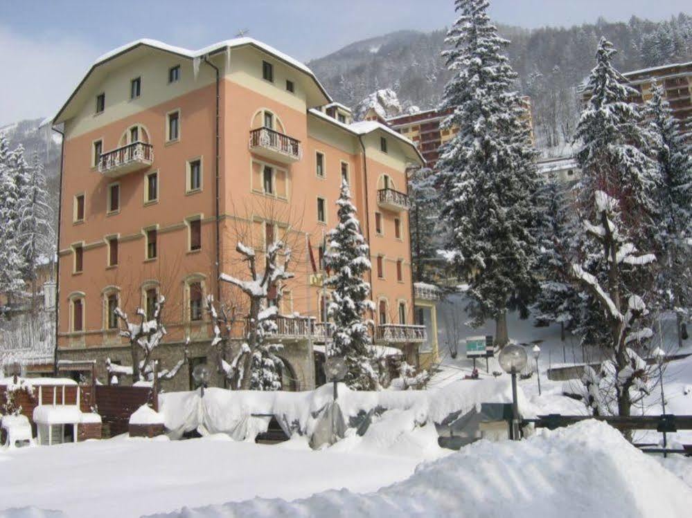 Limone Palace Aparthotel Limone Piemonte Buitenkant foto