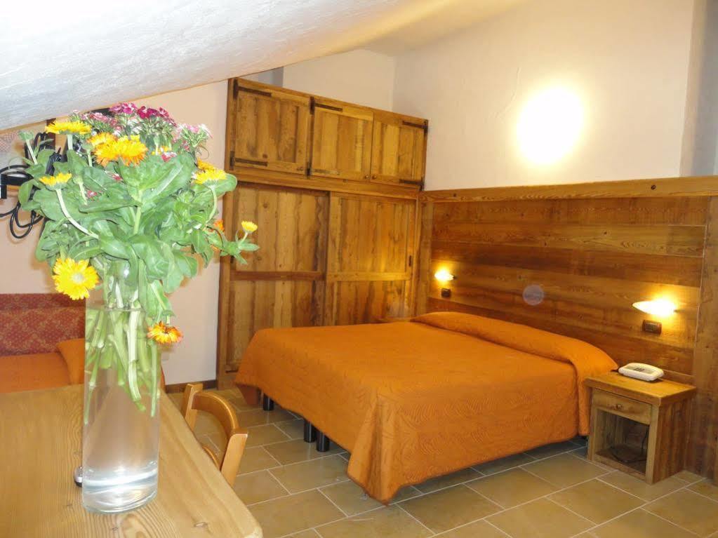 Limone Palace Aparthotel Limone Piemonte Buitenkant foto